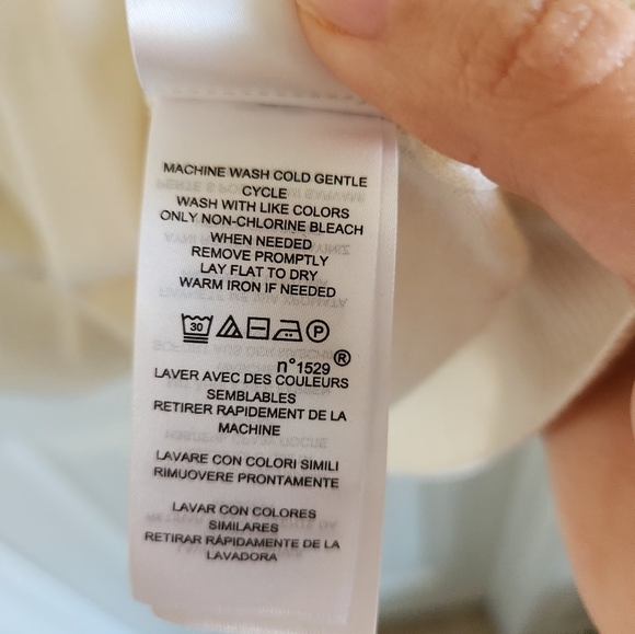 Lauren Ralph Lauren Knit V-Neck Sweater Ruffle Sleeves Gold Button Accents 1X - Picture 8 of 10